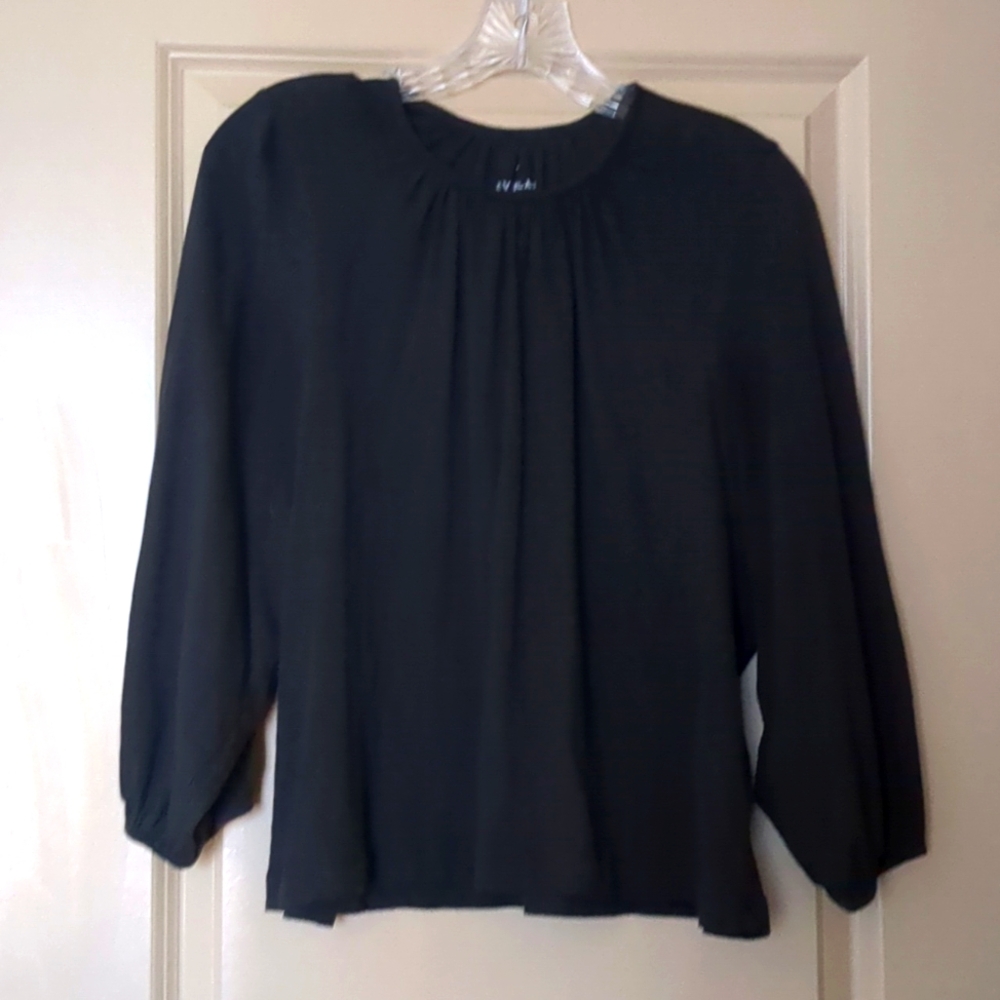 Everlane casual long puff sleeved blouse
